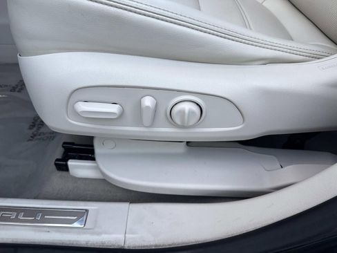 Used 2021 GMC Acadia Denali w/ Denali Ultimate Package image 22