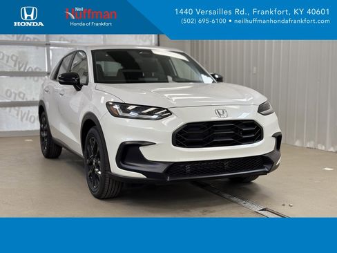 Used 2025 Honda HR-V Sport image 1
