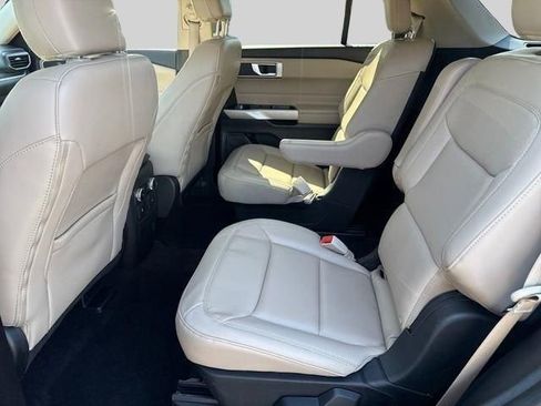 Used 2023 Ford Explorer XLT w/ Equipment Group 202A AWD/4WD image 12