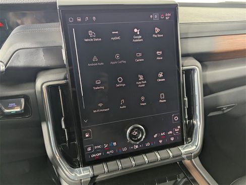 Used 2025 GMC Yukon Denali image 18