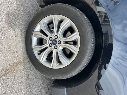 Used 2019 Ford Edge Titanium w/ Equipment Group 301A AWD/4WD image 54