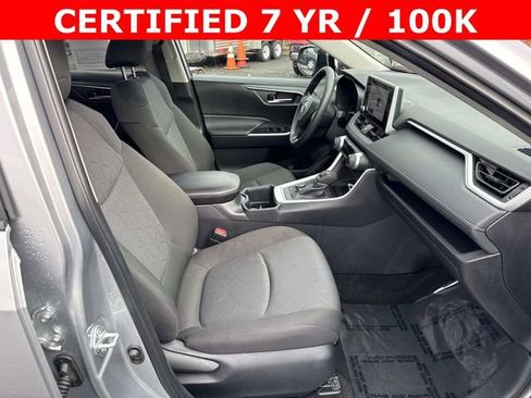 Used 2025 Toyota RAV4 XLE image 9