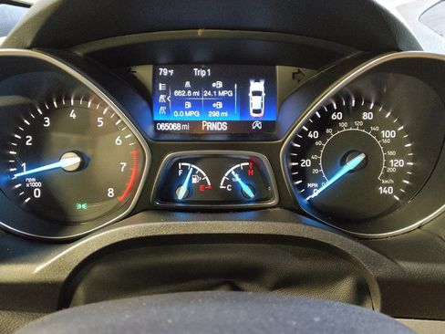 Used 2019 Ford Escape SE FWD image 23