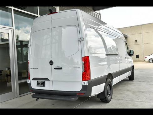 New 2025 Mercedes-Benz Sprinter 2500 image 4