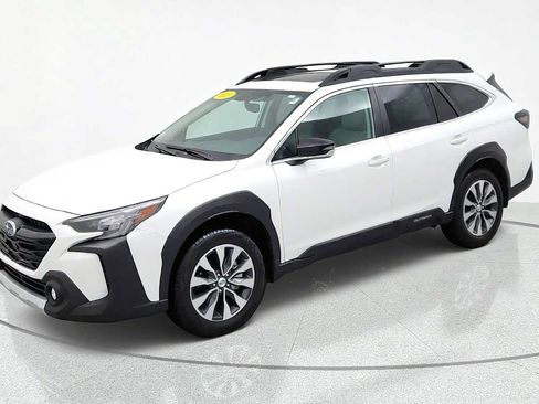 Certified 2025 Subaru Outback Limited w/ Popular Package #2 AWD/4WD image 4
