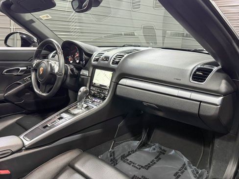 Used 2015 Porsche Boxster image 12