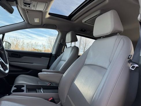 Used 2019 Honda Odyssey EX-L image 9