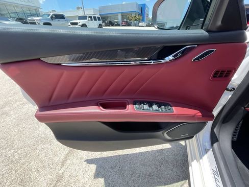 Used 2022 Maserati Quattroporte Modena RWD image 22
