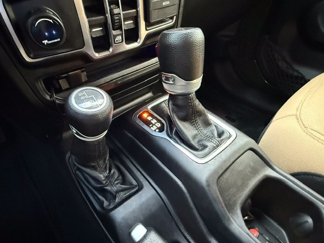 Used 2022 Jeep Gladiator Sport AWD/4WD image 17