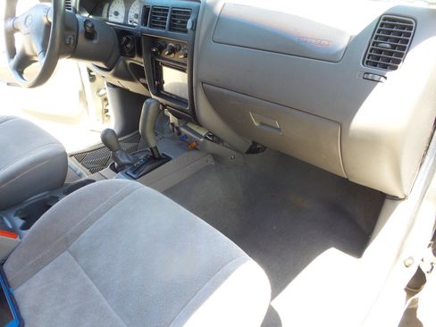 Used 2004 Toyota Tacoma DoubleCab V6 Auto 4WD image 41