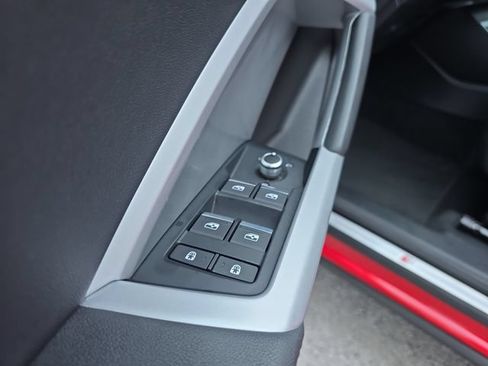 Used 2025 Audi Q3 2.0T Premium AWD/4WD image 19
