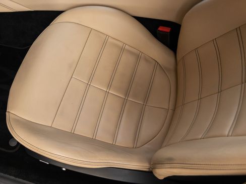 Used 2015 Ferrari California T RWD image 33