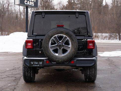 Used 2019 Jeep Wrangler Unlimited Sahara w/ Uconnect 4C Nav & Sound Group image 6