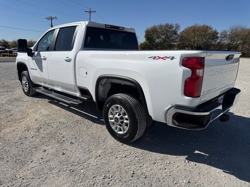 Used 2024 Chevrolet Silverado 2500 LT image 4