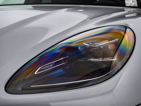 Certified 2026 Porsche Macan AWD/4WD image 7