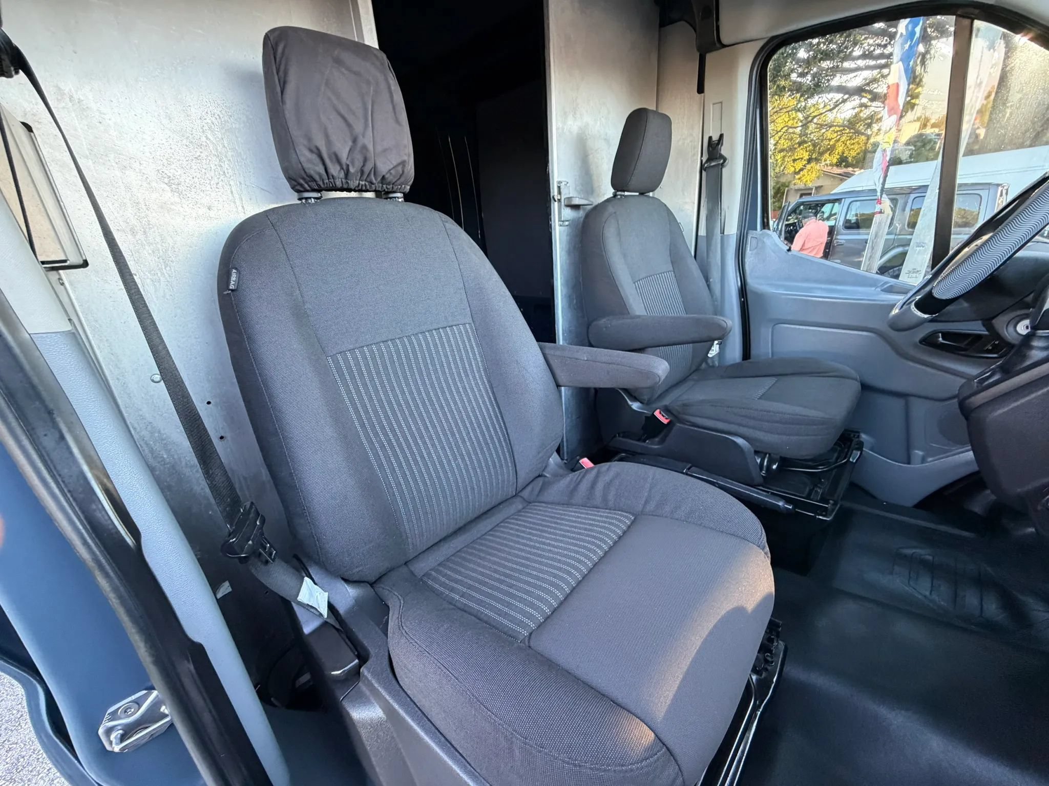 Used 2019 Ford Transit 250 148 High Roof Extended RWD image 17