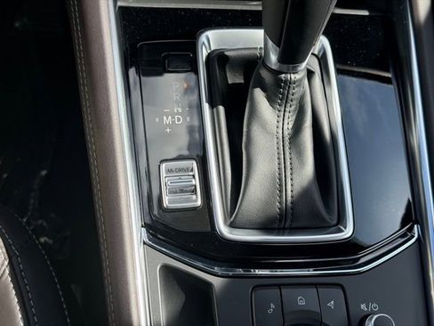 Used 2025 MAZDA CX-5 Signature image 17