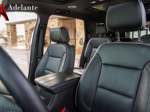 Used 2022 Chevrolet Traverse Premier image 7