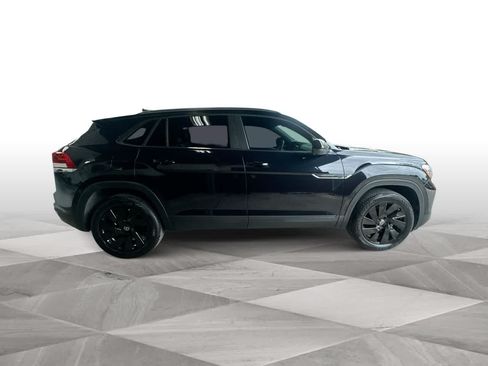 Used 2024 Volkswagen Atlas Cross Sport SE FWD image 9