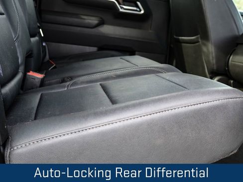 Certified 2025 GMC Sierra 1500 SLT image 18