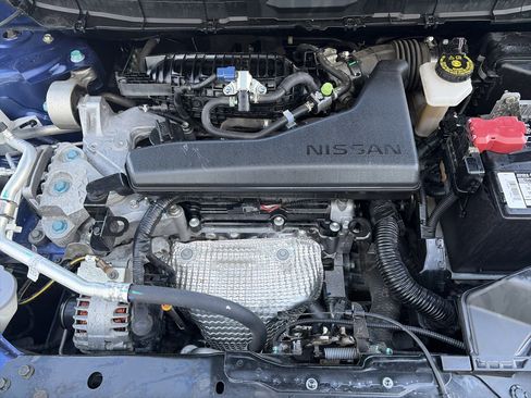 Used 2017 Nissan Rogue SV FWD image 28