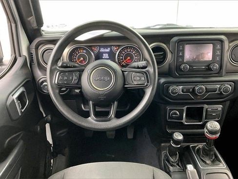 Used 2019 Jeep Wrangler Sport image 5