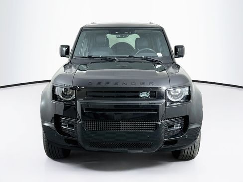 Used 2024 Land Rover Defender 110 X-Dynamic SE AWD/4WD image 2