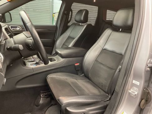 Used 2018 Jeep Grand Cherokee Altitude RWD image 20