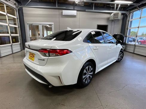 Used 2022 Toyota Corolla LE FWD image 5