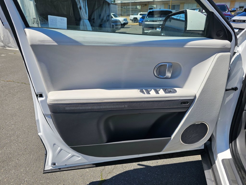 Used 2024 Hyundai Ioniq 5 Limited AWD/4WD image 22