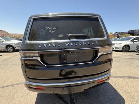 Used 2024 Jeep Grand Wagoneer L 4WD image 4