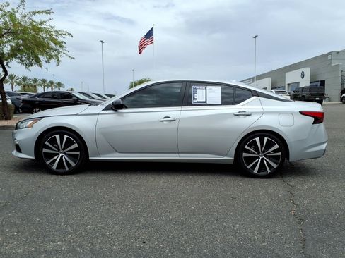 Used 2022 Nissan Altima 2.5 SR FWD image 4
