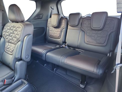 New 2026 Nissan Armada Platinum image 22