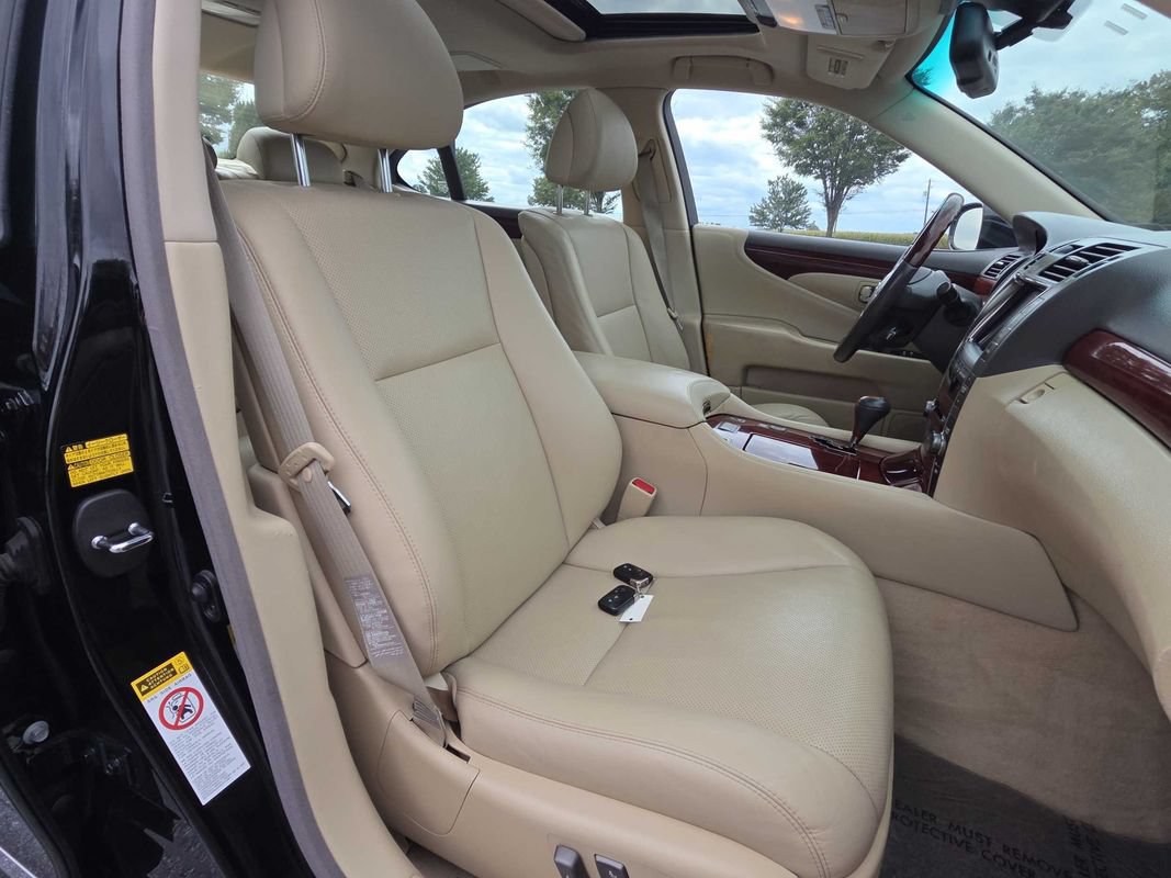 Used 2008 Lexus LS 460 RWD image 13