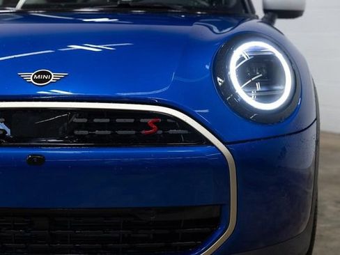 Certified 2025 MINI Cooper S image 8