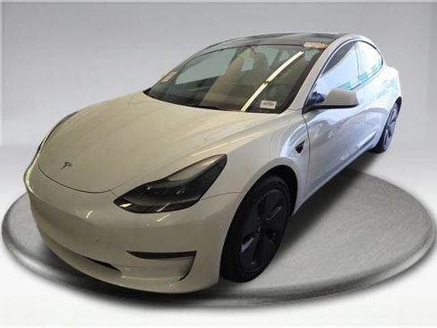 Used 2023 Tesla Model 3 Standard Range RWD image 10