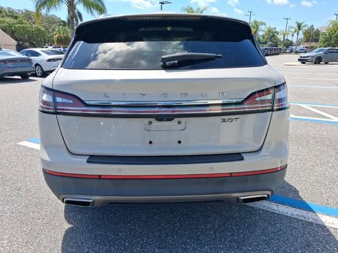 Used 2020 Lincoln Nautilus FWD w/ Equipment Group 101A image 6