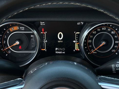 Used 2021 Jeep Wrangler Unlimited Sahara AWD/4WD image 11