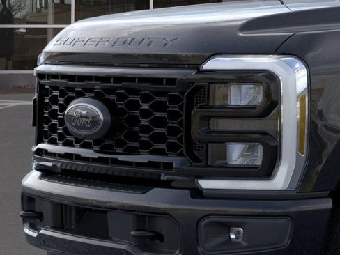 New 2026 Ford F250 Lariat w/ Black Appearance Package image 17