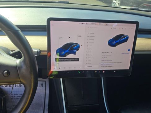 Used 2018 Tesla Model 3 Long Range image 4