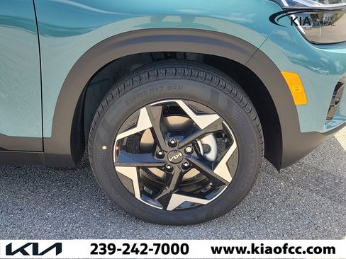 New 2026 Kia Seltos S FWD image 7