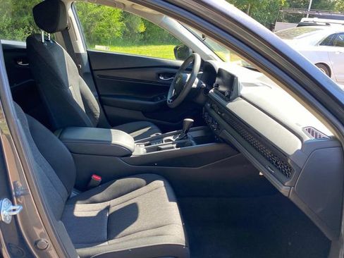 Used 2024 Honda Accord EX image 34