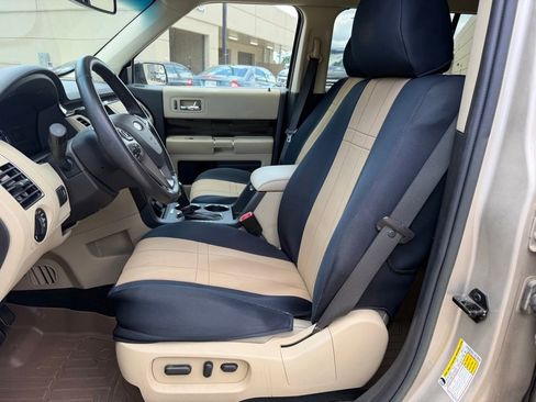 Used 2017 Ford Flex SEL FWD image 7