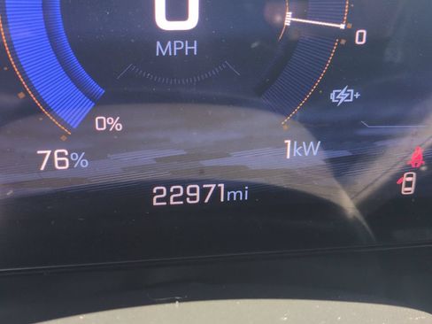 Used 2024 Chevrolet Blazer EV LT AWD/4WD image 16