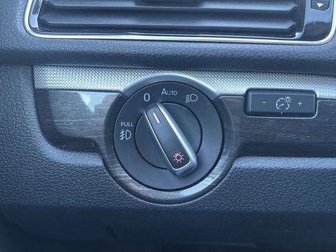 Used 2017 Volkswagen Passat 1.8T SE image 40