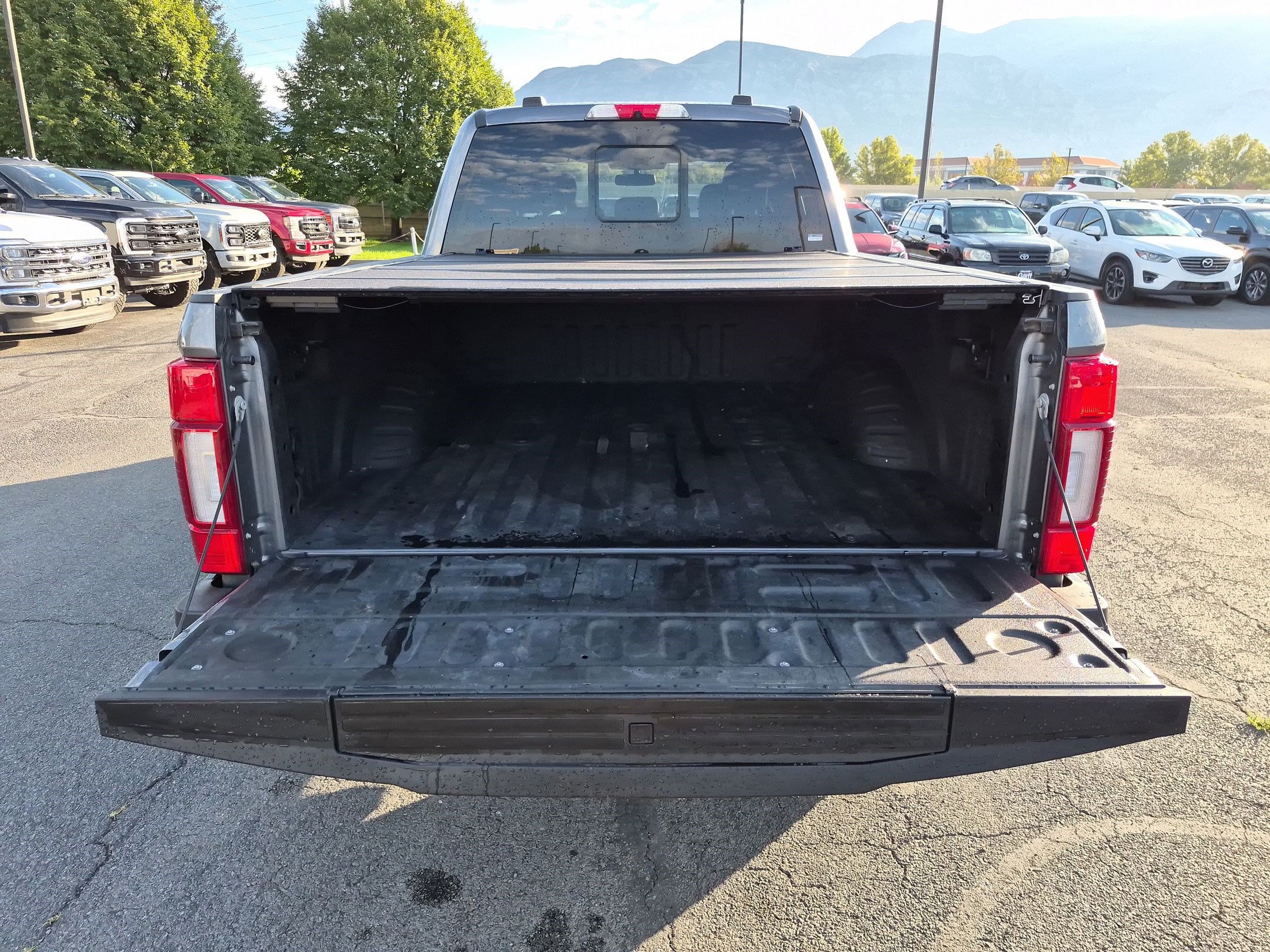 Certified 2022 Ford F350 Lariat w/ Black Appearance Package AWD/4WD image 31