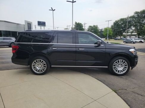 Used 2022 Ford Expedition Max Limited AWD/4WD image 2