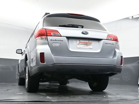 Used 2012 Subaru Outback 2.5i Premium image 40