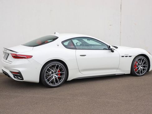 Used 2024 Maserati GranTurismo Trofeo AWD/4WD image 5