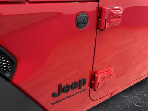 Used 2024 Jeep Wrangler Sport S image 38